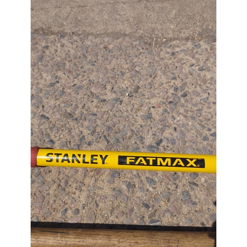 40 - Lot of 3 gardening tools including Stanley FatMax pitchfork