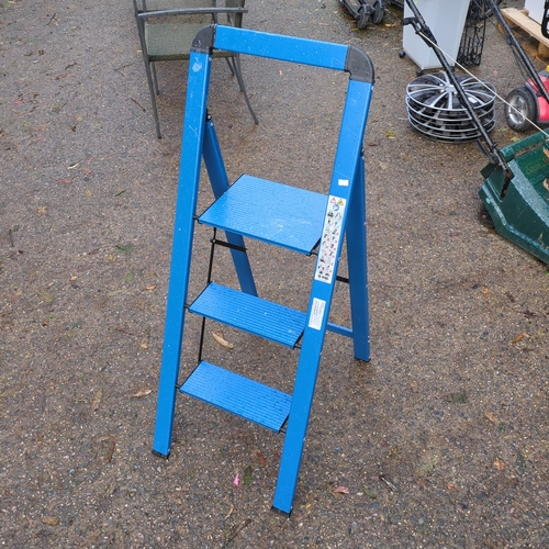Blue Metal Step Ladder