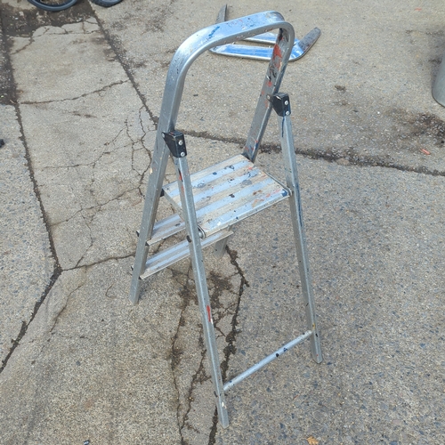 Aluminium Step Ladder