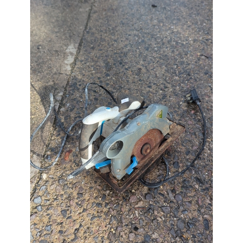 B&Q MSCS1200 Circular Saw
