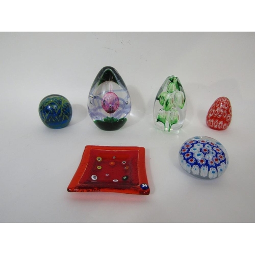 134 - A collection of various paperweights,together with a glass pin tray with Millefiori canes (6)