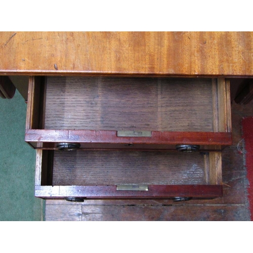 1561 - A small Georgian mahogany ladies sewing table fitted with two real and two dummy drawers on turned s... 