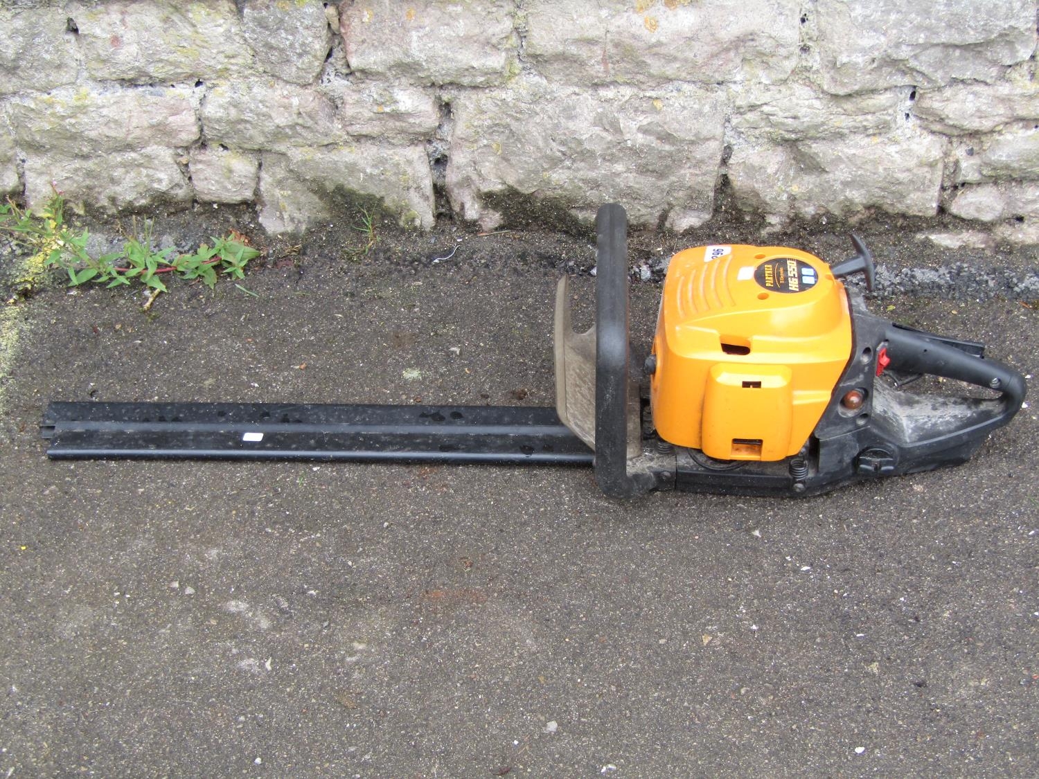 Partner hedge deals trimmer