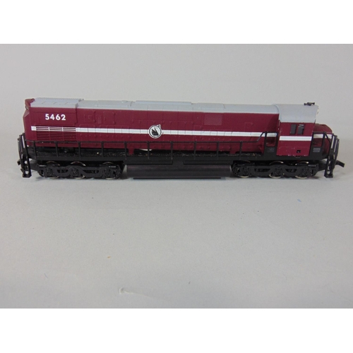 188 - Box of mixed HO locomotives, unboxed, some repainted together with a Walthers diesel locomotive 4616... 