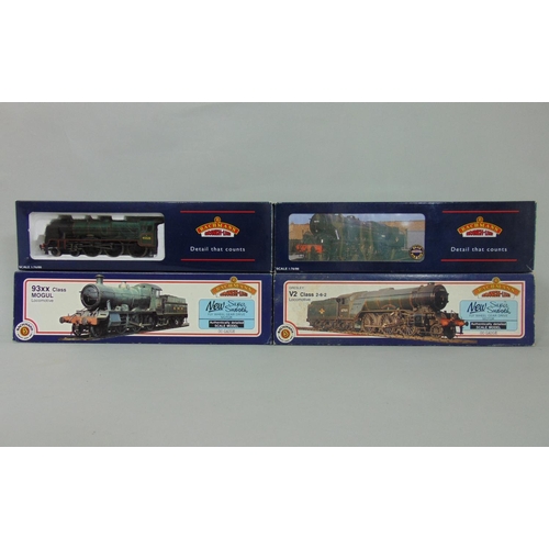 105 - 4 Bachmann boxed locomotives; 31-203 'R.E.M.E', 320255 'Austerity' (Army Transport Group), 31-552 Du... 