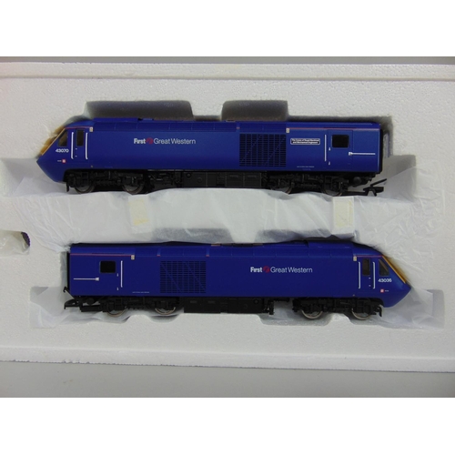 68 - Hornby FGW Class 43 HST Pack R3478 includes powered car 43070 and unpowered car 43036, with original... 