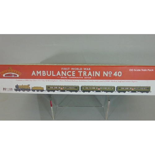 72 - Bachmann 00 gauge box set 'First World War Ambulance Train No 40' 30-325. Includes 'City of Birmingh... 