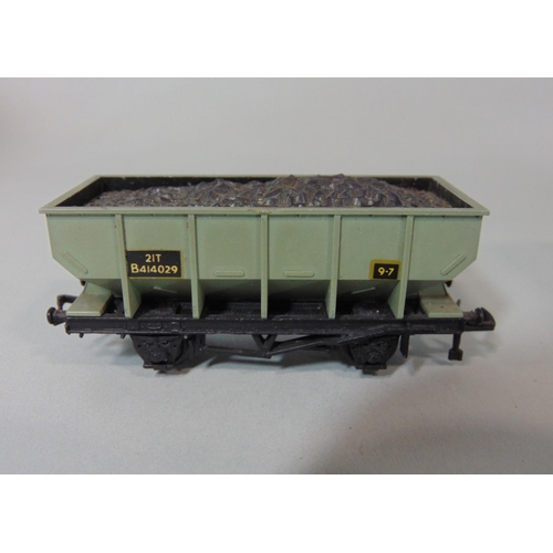 134 - 12 Hornby Dublo wagons including a grey hopper coal wagon marked21T. 6 open wagons, a coal wagon mar... 