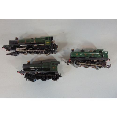 154 - Large collection of locomotives and rolling stock including unboxed Hornby '41 Squadron'4-6-2 with t... 