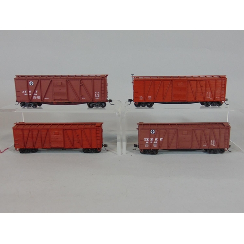 214 - Large collection of unboxed North American rolling stock including Santa Fe coaches, freight cars, r... 