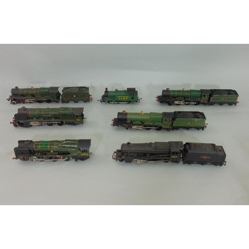 119 - Collection of unboxed Wrenn locomotives: ‘Cardiff Castle’ with tender x2, ‘Queen Elizabeth’ 2-6-4, ‘... 