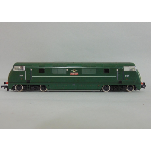 128 - Collection of unboxed locomotives and rolling stock by Mainline incl Diesel D824 'HighFlyer', 'Royal... 