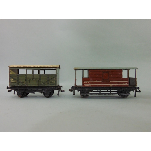 140 - Collection of pre-nationalisation post war wagons by Hornby Dublo, unboxed (28)