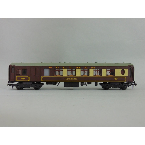 141 - Hornby Dublo Super Detail Great Western coaches including a Restaurant Car, in brown/cream livery, a... 