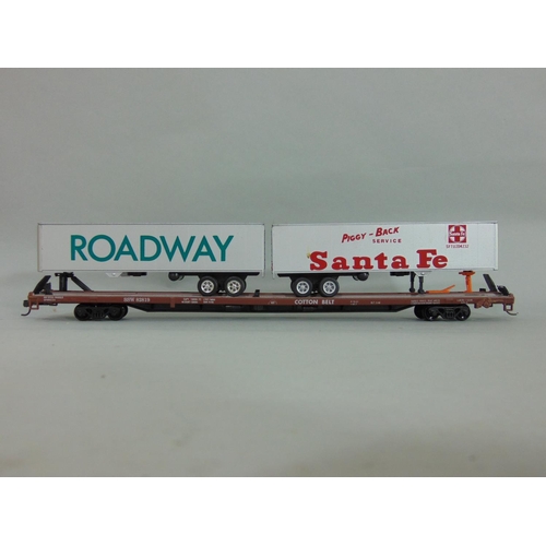 202 - Collection of HO road trailers and flat wagons marked Santa Fe or AT&SF, probably by Athearn, unboxe... 