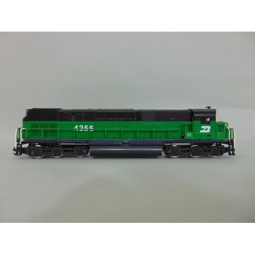 205 - Large collection  of unbranded North American style HO gauge locomotives coaches, box cars, wagons, ... 