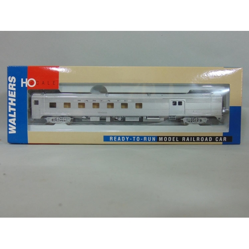 208 - 8 boxed Santa Fe coaches by Walthers; 932-6365 /16303/ 6702/  6722/ 6465/ 6445/ 6385/ 6742 (8)