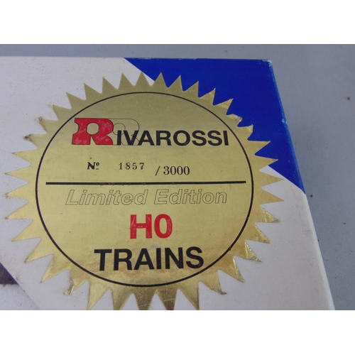 213 - Boxed Limited Edition Rivarossi 'American Orient Express' HO gauge (1)