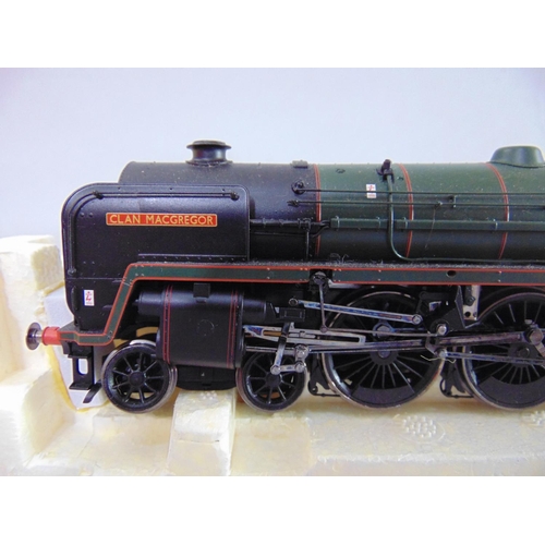 46 - Hornby R2925 BR 4-6-2 Clan Class Locomotive 'Clan MacGregor' 72005, boxed with original packaging (1... 