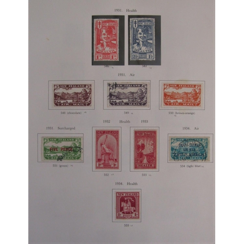 2331 - A mint and used collection of stamps from New Zealand in an SG album from QV to 1980’s - Displayed i... 