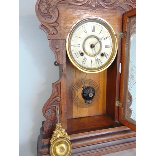 1197 - A mixed collection of various vintage mantle and wall clocks to include Metamec examples, a gingerbr... 