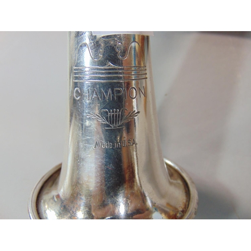 1413 - Champion of American silver plated clarinet, in case (case af)