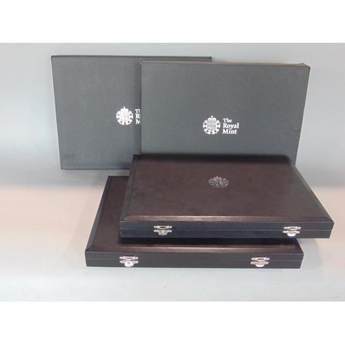 1139 - Royal Mint Shield of Arms silver proof coin set, 2008 and a Royal Mint Emblems of Britain silver pro... 