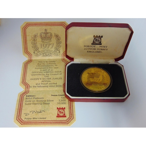 1153 - Four x silver 1977 crowns, silver National Trust Medal 1977 Pobjoy mint Isle of Man crown medal gold... 