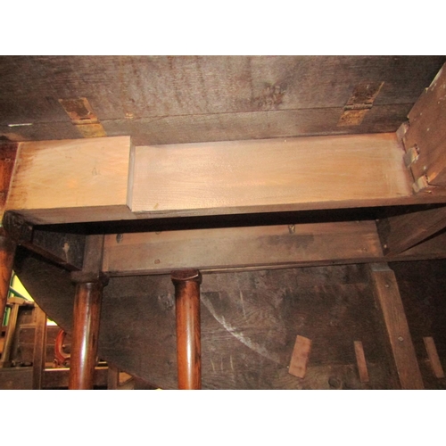 2131 - A high quality oak wake table, mid 20th-century in an 18th century manner, the well figured top rais... 