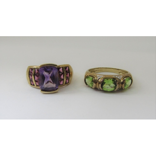 870 - Two 9ct gem set dress rings; an amethyst example and a chrysoprase example, sizes Q & S, 8.4g total ... 