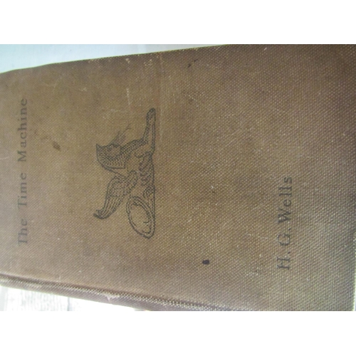 511 - HG Wells - 'The Time Machine', 1895 first edition published  by Heinemann, no advertisements, ex GWR... 