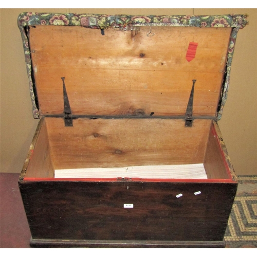 2174 - An old stained pine blanket box with later upholstered hinged lid, approx 90 cm long x 50 cm wide x ... 