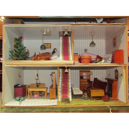 2262 - A contemporary dolls house and contents