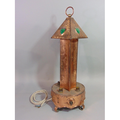 536 - An unusual Arts & Crafts copper lamp/lantern with four bulb fittings, two switches, hammered finish ... 