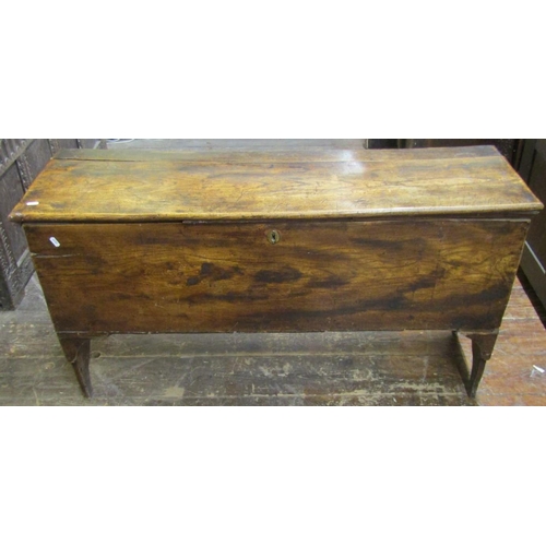 2658 - An 18th century elm six plank coffer of simple construction on shaped supports, 122 cm in length x 6... 