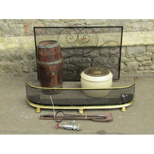 2137 - A 19th century polished brass and steel fender with repeating pierced grill, approx 100cm wide x 23c... 