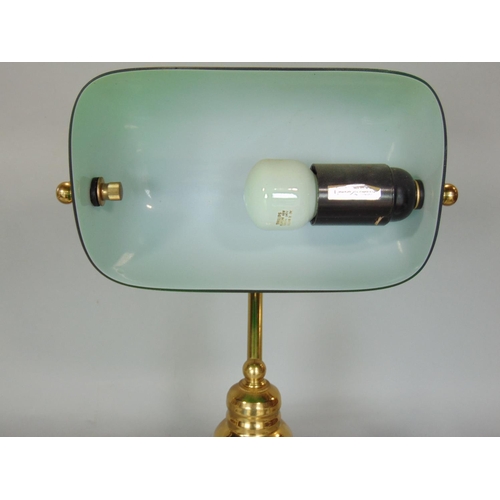 1611 - A brass bankers lamp with green glass shade