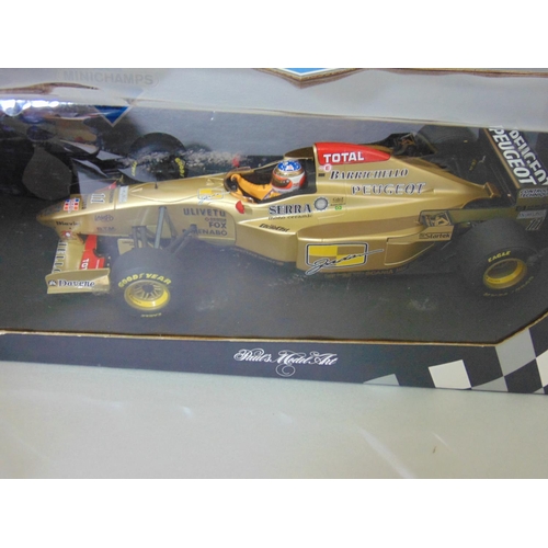 16 - 4 Minichamps Grand Prix Formula One 1:18 scale boxed model racing cars including 180 990022 BAR 01 J... 