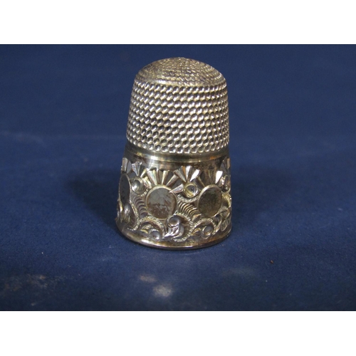 1278 - Charles Horner silver thimble together with a further silver thimble and Bilston type enamel box, th... 