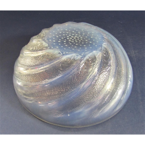 1176 - Rene Lalique 'Poissons' bowl decorated in relief with geometric fish, bubble beaded mark to base, ra... 