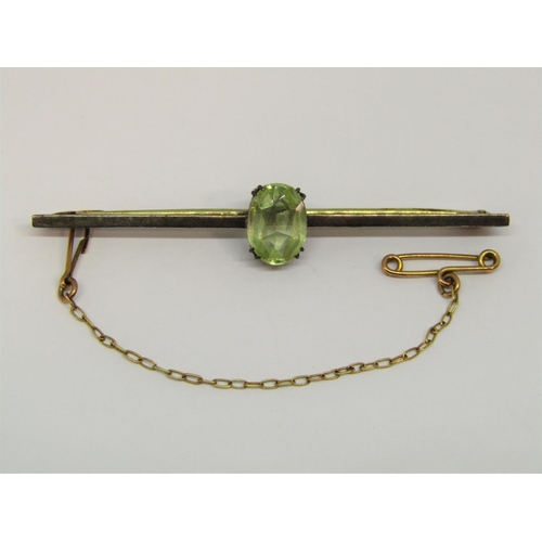 1335 - Edwardian 9ct green paste bar brooch, 6.5cm W, together with a further 9ct aventurine and seed pearl... 