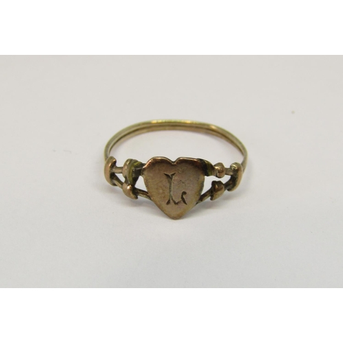 1340 - 9ct heart shaped ring, 0.8g, together with a 9ct swallow brooch set with seed pearls and two further... 