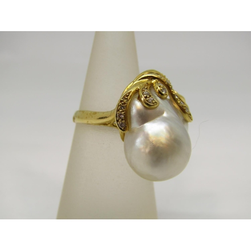 1382 - 18ct baroque pearl and diamond ring of stylised organic form, size L, 8.9g