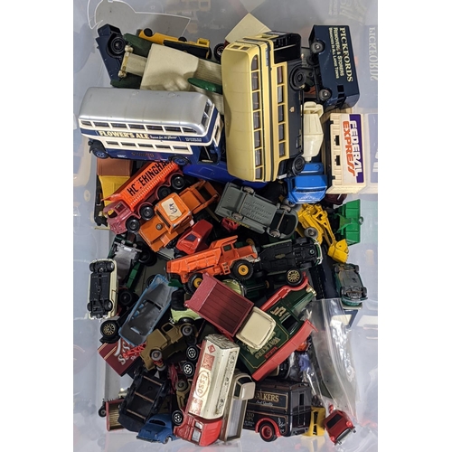 110 - Box of model vehicles incuding Oxford boxed Land Rover Collection, and unboxed cars, buses, trucks b... 