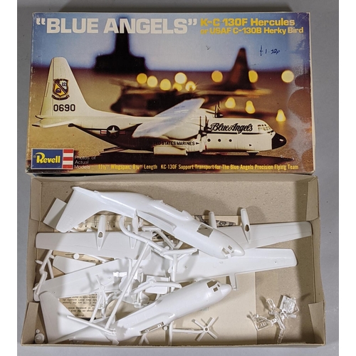 113 - 6 model aircraft kits including Airfix Vanguard (sealC10 and B707 and Revell DC7, P3A Orion and Blue... 