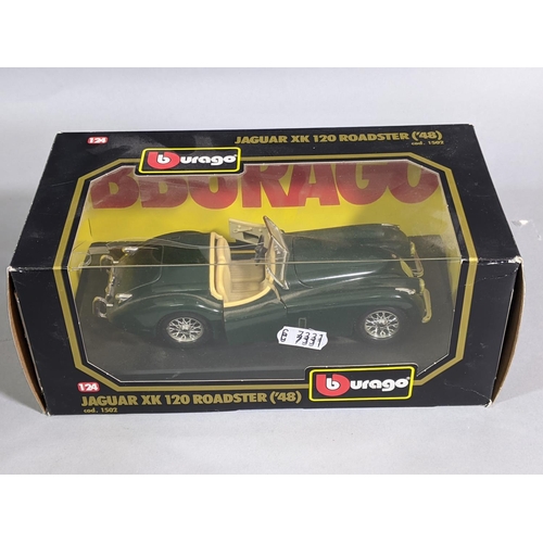 122 - 10 boxed 1:18 scale model vehicles by Burago, Maisto and ERTL including Burago Mercedes Benz models ... 