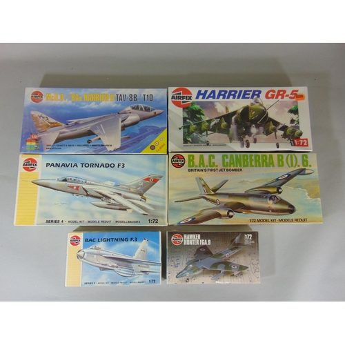 132 - Collection of boxed model aircraft kits including 7 by Airfix and 4 by Matchbox, others by Airmodel,... 