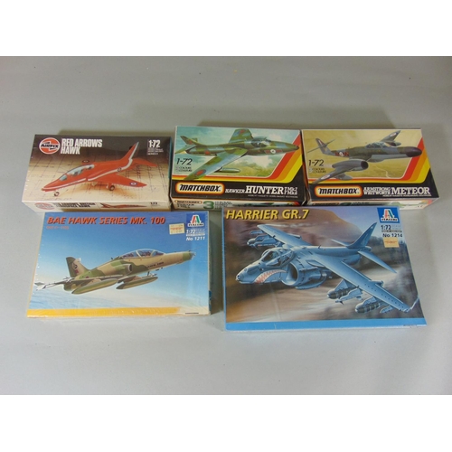 132 - Collection of boxed model aircraft kits including 7 by Airfix and 4 by Matchbox, others by Airmodel,... 