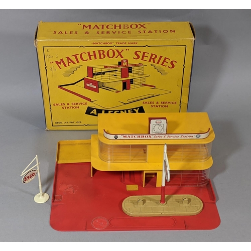 135 - Lesney Matchbox Series 'Sales & Service Station' with Esso signage