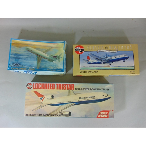 140 - 13 boxed model plane kits including 4 sealed in cellophane by Minicraft (MD82, MD81, Electra and Sup... 